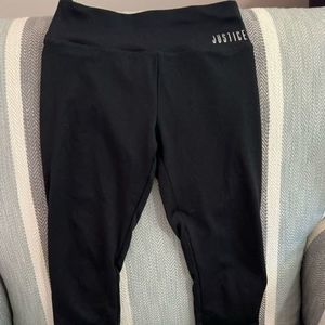 Girls Active Capri never worn